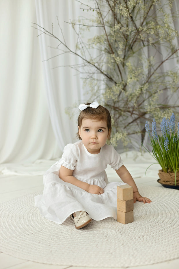 Elegantes Leinenkleid für Mädchen